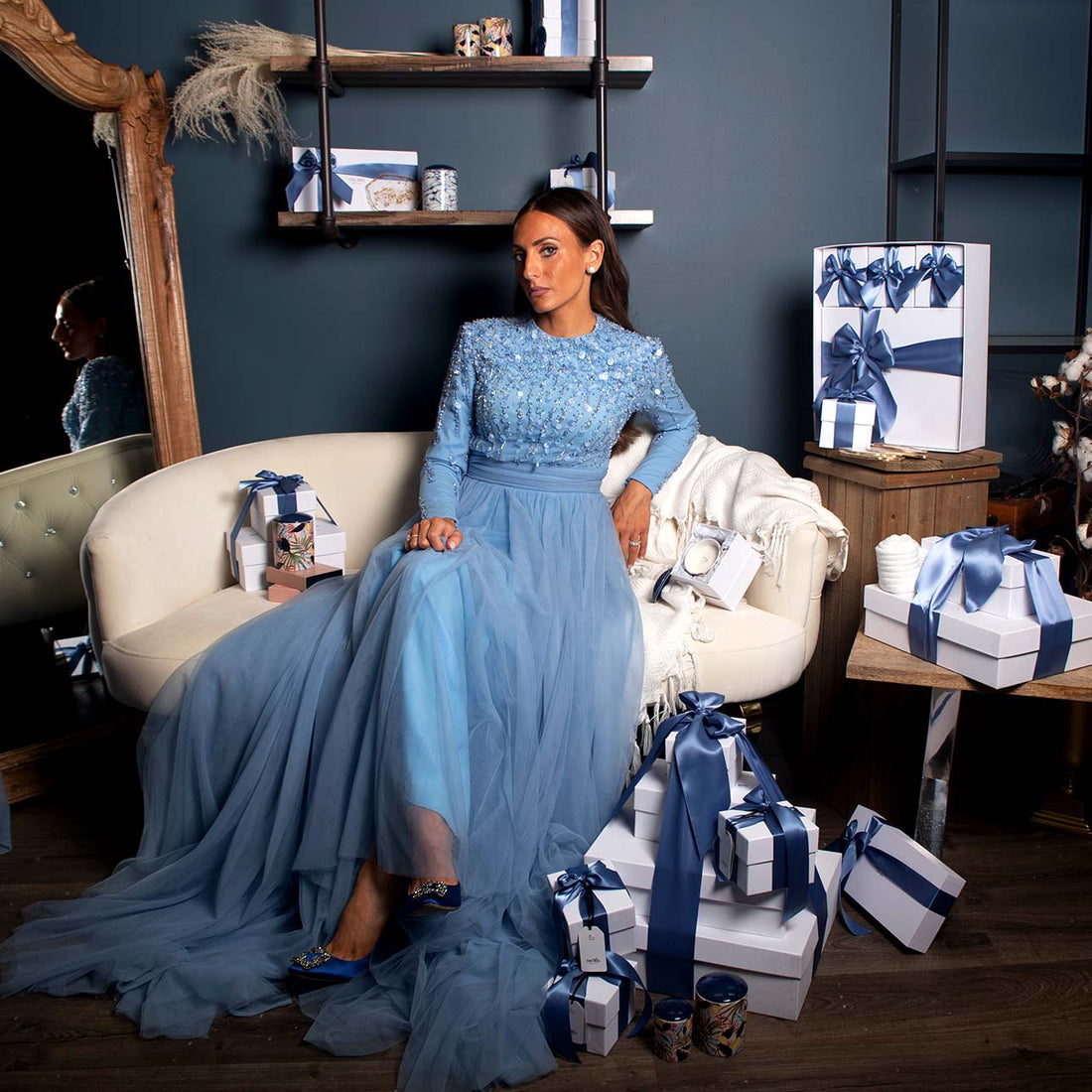 Cozy Fireside Gift Box: Throw & Candle Gift Set